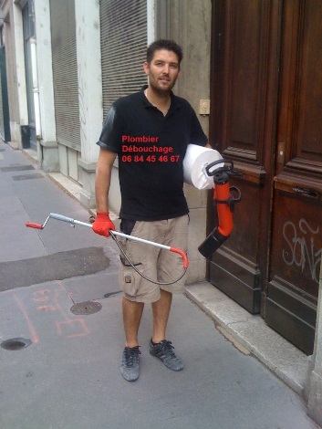 plombier Jonage pour un débouchage de WC, de canalisation, de douche, de baignoire... 06 84 45 46 67